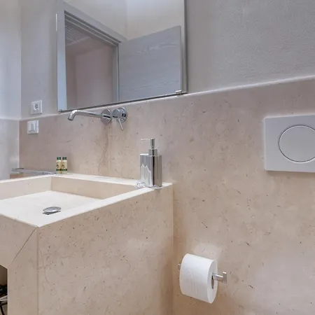 Antony Strada Апартаменты Лечче